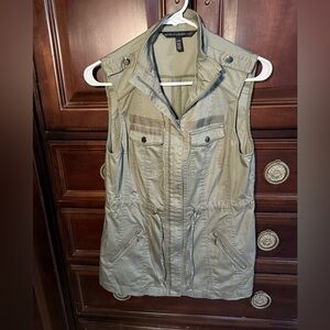 White House black market WHBM olive green vest XXS